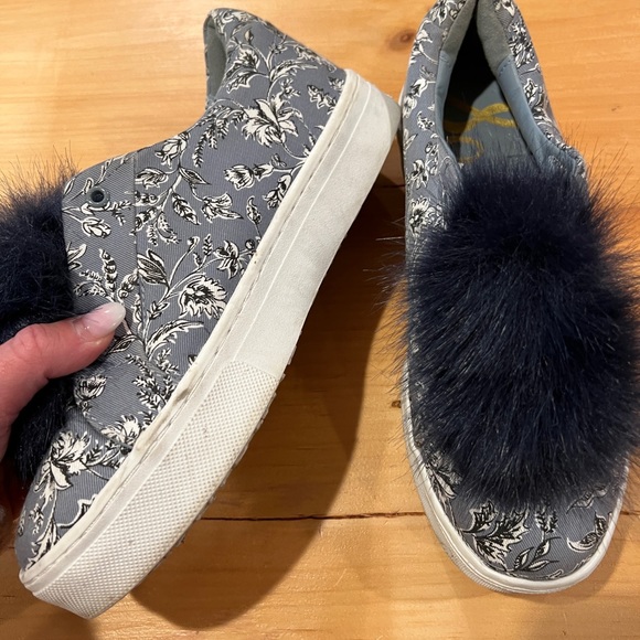 Sam Edelman Floral Leya Pom Laceless Sneaker - Picture 3 of 6